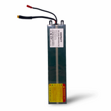 KEEPBATT Batteria sostitutiva agli ioni di litio ad alte prestazioni da 36 V e 10,5 Ah per monopattino elettrico M365